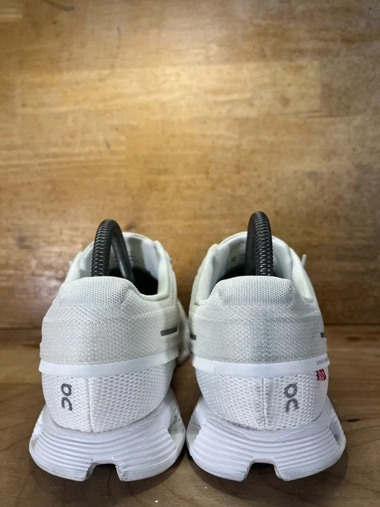 On Cloud 5 REFLECTIVE LIGHTWEIGHT Womens Size 9 Running Shoes Sneakers White - Picture 7 of 15